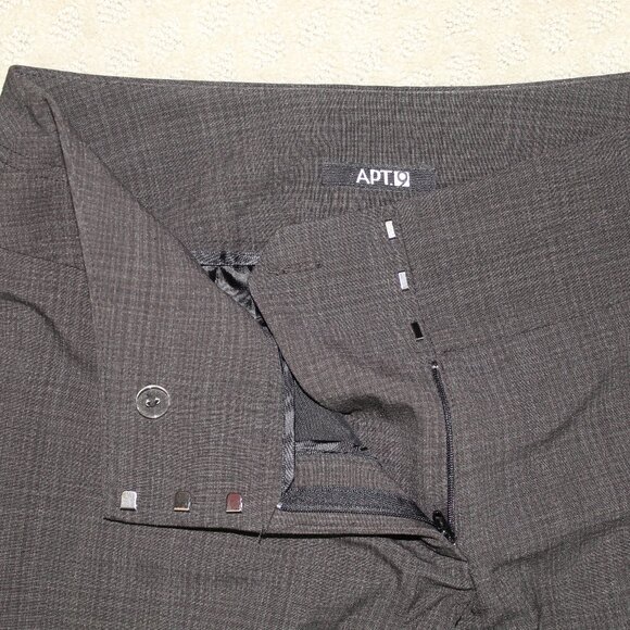 Apt. 9 Size 8P Grey Plaid Work Pants Slacks Stretch Waist EUC! - Picture 3 of 5